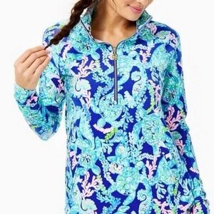 Lilly Pulitzer popover blue sea turtle print Blue and Pink Patterned Sweatshirt